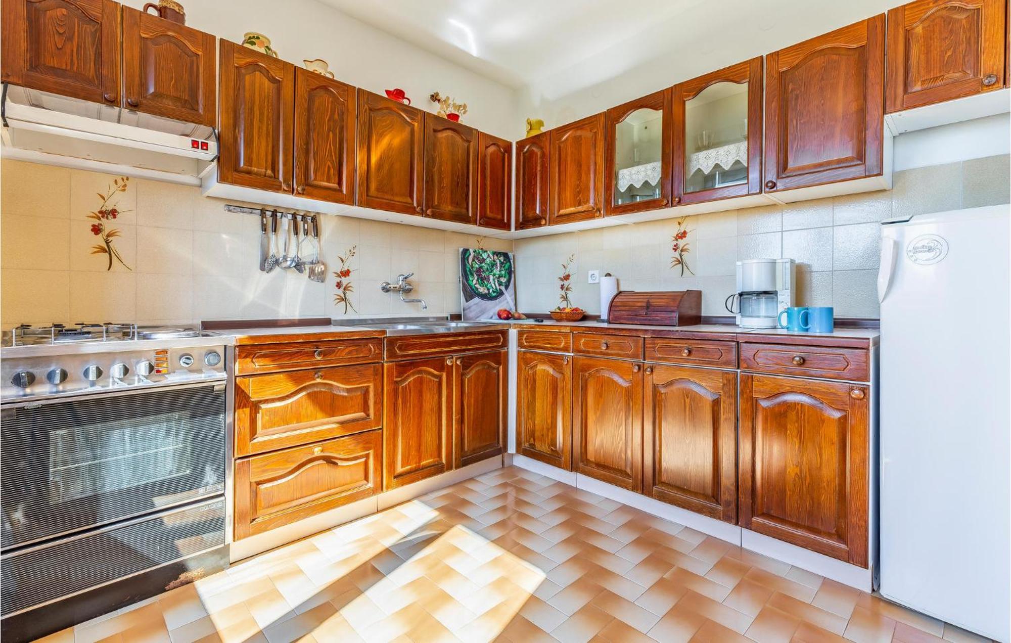 Awesome Apartment In Medulin With Kitchen エクステリア 写真